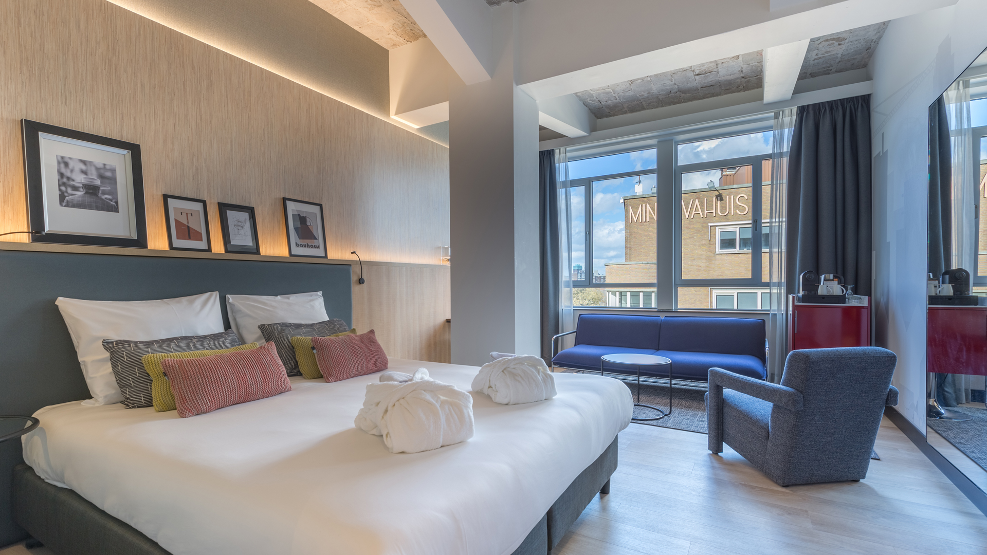 iumi-2026-Postillion-Rotterdam-Junior-Suite